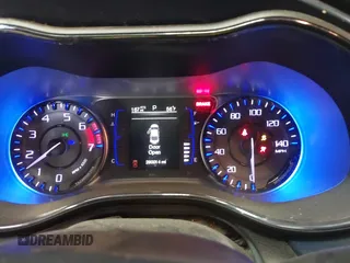 2015 Chrysler 200 S with VIN 1C3CCCBB7FN629131, listed as a IAAI auction lot 41428282 with 290,014 mi miles and . Bid and sale history available at carsss.com. Image 7.