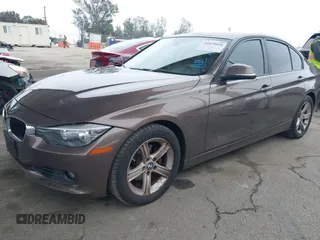 2012 BMW 3 Series 328i z VIN WBA3C1C55CA696853, wystawiony jako IAAI lot #41870826 z przebiegiem 215 613 mil mil oraz . Historia ofert i sprzedaży dostępna na DreamBid. Obrazek 17.