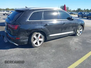 2019 Audi Q7 Prestige with VIN WA1VAAF70KD016797, listed as a IAAI auction lot 41722711 with 95,510 mi miles and . Bid and sale history available at DreamBid. Image 4.