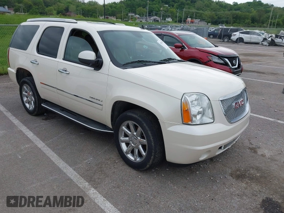 2013 GMC Yukon Denali z VIN 1GKS2EEF4DR358429, wystawiony jako IAAI lot #42182845 z przebiegiem 161 020 mil mil oraz . Historia ofert i sprzedaży dostępna na DreamBid. Obrazek 1.