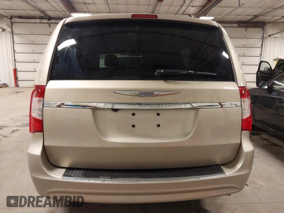 2012 Chrysler Town & Country Touring with VIN 2C4RC1BG3CR363854, listed as a IAAI auction lot 41733016 with 76,869 mi miles. Bid and sale history available at carsss.com. Image 16.