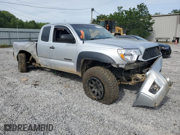 2012 Toyota Tacoma z VIN 5TFUU4EN4CX045438, wystawiony jako Copart lot #57255035 z przebiegiem 171 768 mil mil oraz Szkoda całkowita • Salvage title. Historia ofert i sprzedaży dostępna na DreamBid. Obrazek 4.