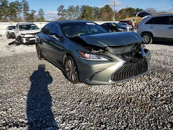 2019 Lexus ES with VIN 58ABZ1B11KU023085, listed as a Copart auction lot 47948015 with 70,676 mi miles and Salvage Title. Bid and sale history available at carsss.com. Image 13.
