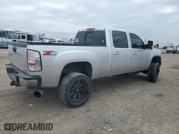 2012 GMC Sierra 2500HD SLT with VIN 1GT121E89CF112381, listed as a Copart auction lot 83098594 with 240,168 mi miles and Salvage title. Bid and sale history available at DreamBid. Image 3.