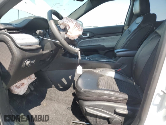 2023 Jeep Compass Latitude z VIN 3C4NJDBN6PT562209, wystawiony jako Copart lot #59638715 z przebiegiem 45 360 mil mil oraz Szkoda całkowita • Salvage title. Historia ofert i sprzedaży dostępna na DreamBid. Obrazek 7.