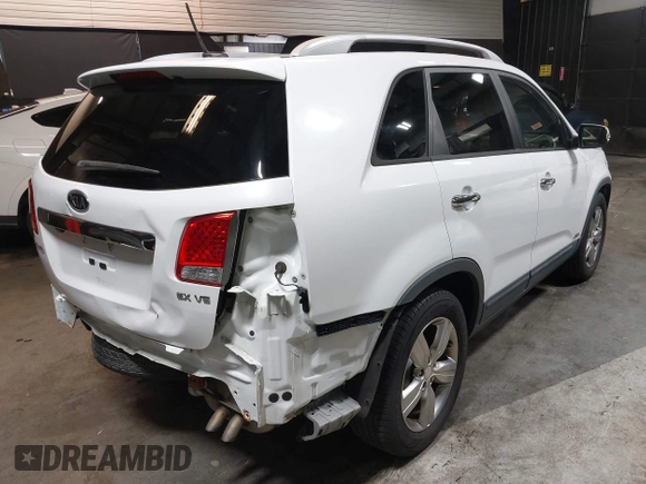 2013 Kia Sorento EX with VIN 5XYKUDA24DG321236, listed as a IAAI auction lot 41971501 with 88,673 mi miles. Bid and sale history available at carsss.com. Image 4.