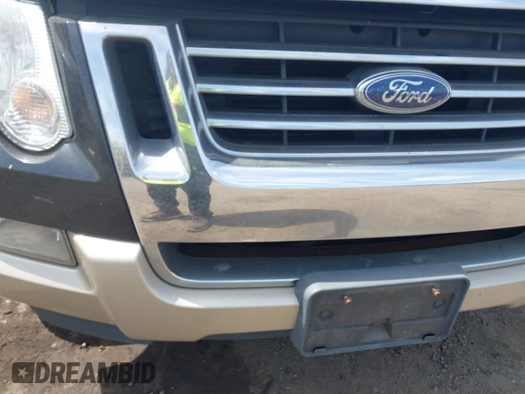 2008 Ford Explorer Eddie Bauer with VIN 1FMEU74E08UA43455, listed as a IAAI auction lot 42130280 with 98,199 mi miles. Bid and sale history available at carsss.com. Image 6.