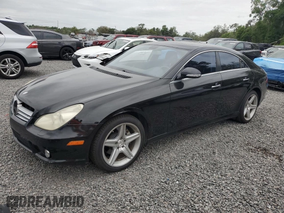2008 Mercedes-Benz CLS 550 z VIN WDDDJ72X98A131361, wystawiony jako Copart lot #52164835 z przebiegiem 212 709 mil mil oraz Szkoda całkowita • Salvage title. Historia ofert i sprzedaży dostępna na DreamBid. Obrazek 1.