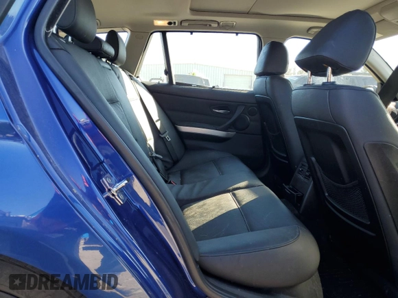 2007 BMW 3 Series 328xi with VIN WBAVT73507FZ35424, listed as a Copart auction lot 49740365 with 151,039 mi miles and Clean title. Bid and sale history available at DreamBid. Image 10.