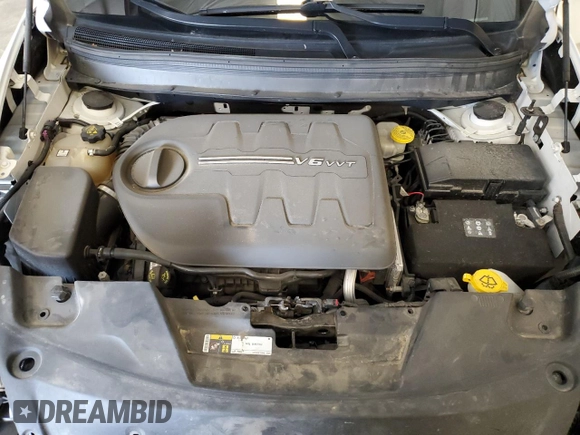 2017 Jeep Cherokee Latitude z VIN 1C4PJMCS3HW649008, wystawiony jako Copart lot #61410505 z przebiegiem 112 496 mil mil oraz Szkoda całkowita • Salvage title. Historia ofert i sprzedaży dostępna na DreamBid. Obrazek 12.