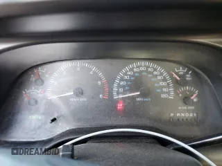 2000 Dodge 1500 z VIN 3B7HC13Y5YM225220, wystawiony jako Copart lot #56602475 z przebiegiem 178 267 mil mil oraz Szkoda całkowita • Salvage title. Historia ofert i sprzedaży dostępna na DreamBid. Obrazek 9.