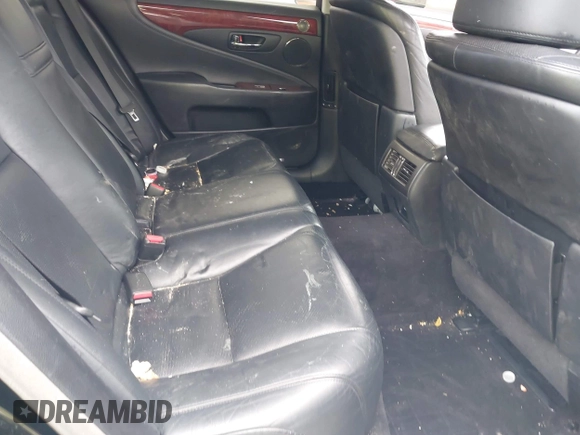 2010 Lexus LS 460 with VIN JTHCL5EF5A5007415, listed as a IAAI auction lot 42340106 with 202,318 mi miles and . Bid and sale history available at DreamBid. Image 8.