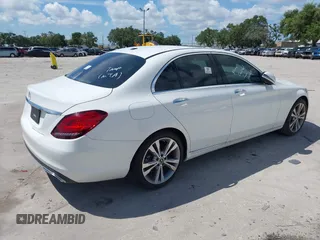 2019 Mercedes-Benz C 300 with VIN 55SWF8DB5KU311106, listed as a IAAI auction lot 42022680 with Not provided miles and . Bid and sale history available at DreamBid. Image 4.