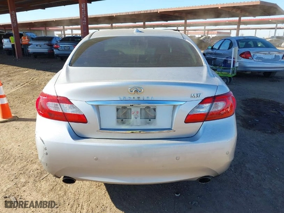 2013 Infiniti M37 with VIN JN1BY1AP0DM511079, listed as a IAAI auction lot 41678015 with 270,594 mi miles. Bid and sale history available at carsss.com. Image 16.