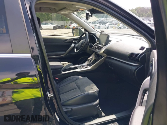 2022 Mitsubishi Eclipse Cross SE with VIN JA4ATWAA0NZ003015, listed as a IAAI auction lot 42612508 with 50,831 mi miles and . Bid and sale history available at DreamBid. Image 5.
