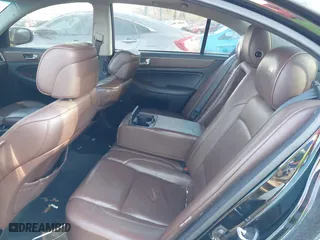 2009 Hyundai Genesis with VIN KMHGC46F39U040132, listed as a IAAI auction lot 42018114 with 111,625 mi miles. Bid and sale history available at carsss.com. Image 8.