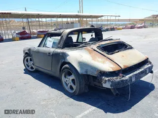 1988 Porsche 911 Carrera with VIN WP0EB0917JS161351, listed as a IAAI auction lot 39908257 with 1 mi miles. Bid and sale history available at carsss.com. Image 3.