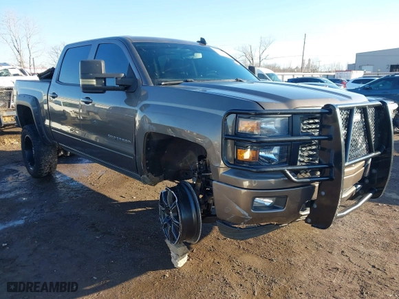 2015 Chevrolet Silverado 1500 LT with VIN 3GCUKREC9FG322269, listed as a IAAI auction lot 41298687 with 147,336 mi miles. Bid and sale history available at carsss.com. Image 1.
