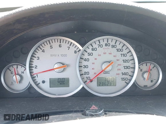 2002 Mercury Cougar z VIN 1ZWFT603725617814, wystawiony jako IAAI lot #42354235 z przebiegiem 236 231 mil mil oraz . Historia ofert i sprzedaży dostępna na DreamBid. Obrazek 7.