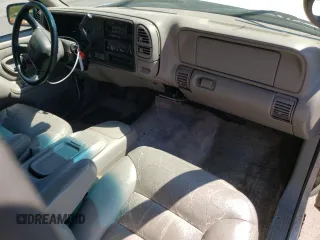 1998 GMC Suburban z VIN 3GKFK16R0WG502287, wystawiony jako Copart lot #62323314 z przebiegiem 181 638 mil mil oraz Szkody całkowita. Historia ofert i sprzedaży dostępna na DreamBid. Obrazek 8.