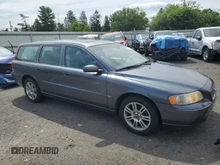 2006 Volvo V70 2.4L with VIN YV1SW612262538703, listed as a Copart auction lot 64398525 with 212,222 mi miles and Salvage title. Bid and sale history available at DreamBid. Image 4.