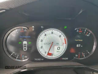 2017 Cadillac CTS-V z VIN 1G6A15S64H0137358, wystawiony jako Copart lot #53385215 z przebiegiem 76 382 mil mil oraz Tytuł czysty. Historia ofert i sprzedaży dostępna na DreamBid. Obrazek 9.