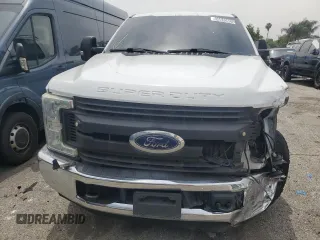 2017 Ford F-250 XL with VIN 1FT7W2A66HEC03159, listed as a Copart auction lot 56840865 with 227,502 mi miles and Clean title. Bid and sale history available at DreamBid. Image 5.