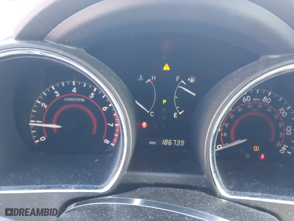 2009 Toyota Highlander Limited with VIN JTEDS42A392089990, listed as a IAAI auction lot 41797493 with 186,739 mi miles. Bid and sale history available at carsss.com. Image 7.