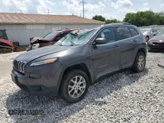 2016 Jeep Cherokee Latitude with VIN 1C4PJMCB7GW242646, listed as a Copart auction lot 56118114 with 139,762 mi miles and Salvage Title. Bid and sale history available at carsss.com. Image 1.