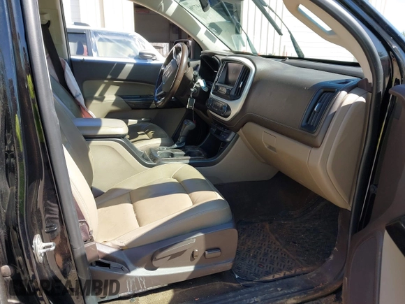 2015 GMC Canyon 2WD SLT with VIN 1GTG5CE35F1249224, listed as a IAAI auction lot 41697796 with 180,230 mi miles. Bid and sale history available at carsss.com. Image 5.
