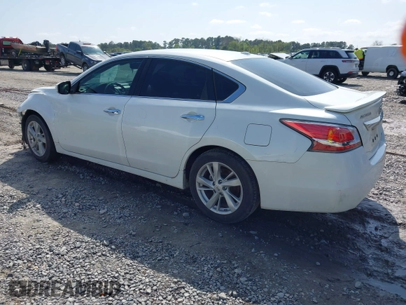 2014 Nissan Altima 2.5 with VIN 1N4AL3AP2EC117079, listed as a IAAI auction lot 41935256 with 140,531 mi miles. Bid and sale history available at carsss.com. Image 3.