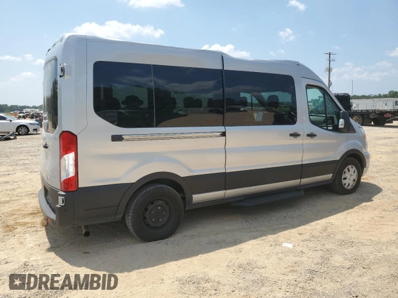 2022 Ford Transit Passenger XL z VIN 1FBAX2C86NKA19696, wystawiony jako Copart lot #66083354 z przebiegiem 40 332 mil mil oraz Szkody całkowita. Historia ofert i sprzedaży dostępna na DreamBid. Obrazek 3.