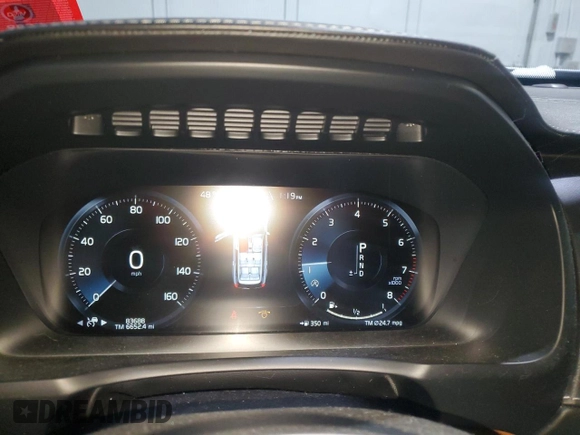 2017 Volvo XC90 Inscription with VIN YV4A22PL0H1140644, listed as a Copart auction lot 45398725 with 83,688 mi miles and Salvage title. Bid and sale history available at DreamBid. Image 9.
