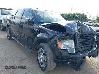 2014 Ford F-150 XL with VIN 1FTEW1CM2EFC12721, listed as a IAAI auction lot 39868316 with 272,351 mi miles. Bid and sale history available at carsss.com. Image 1.