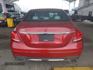 2019 Mercedes-Benz E 300 z VIN WDDZF4KB3KA489637, wystawiony jako IAAI lot #42053019 z przebiegiem 106 779 mil mil oraz . Historia ofert i sprzedaży dostępna na DreamBid. Obrazek 17.