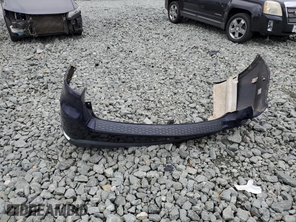 2018 Dodge Durango SXT z VIN 1C4RDJAG7JC359777, wystawiony jako Copart lot #57051685 z przebiegiem 134 568 mil mil oraz Szkoda całkowita • Salvage title. Historia ofert i sprzedaży dostępna na DreamBid. Obrazek 13.