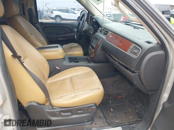 2009 Chevrolet Tahoe 2LT z VIN 1GNFC23039R152640, wystawiony jako IAAI lot #41372840 z przebiegiem 273 428 mil mil oraz . Historia ofert i sprzedaży dostępna na DreamBid. Obrazek 5.
