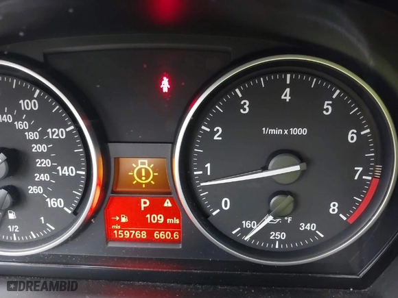 2009 BMW 3 Series 328i with VIN WBAWB33559P137305, listed as a IAAI auction lot 41571928 with 159,768 mi miles. Bid and sale history available at carsss.com. Image 7.