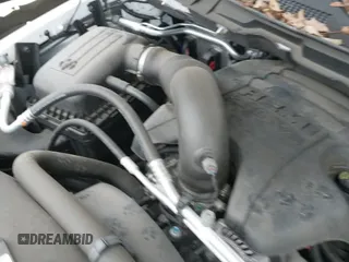 2019 Ram 1500 Tradesman z VIN 1C6RR7KT0KS667713, wystawiony jako IAAI lot #41607552 z przebiegiem 13 275 mil mil oraz . Historia ofert i sprzedaży dostępna na DreamBid. Obrazek 19.