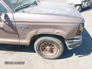 1992 Ford Ranger XLT with VIN 1FTCR10X4NPA94811, listed as a IAAI auction lot 42047550 with 37,763 mi miles. Bid and sale history available at carsss.com. Image 15.
