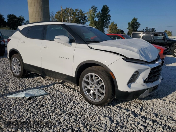 2023 Chevrolet Blazer LT with VIN 3GNKBJRS1PS227298, listed as a Copart auction lot 71701554 with Not provided miles and Clean title. Bid and sale history available at DreamBid. Image 4.