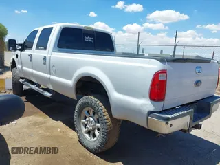 2008 Ford F-250 XL z VIN 1FTSW21R18ED34925, wystawiony jako IAAI lot #42425506 z przebiegiem 232 672 mil mil oraz . Historia ofert i sprzedaży dostępna na DreamBid. Obrazek 3.