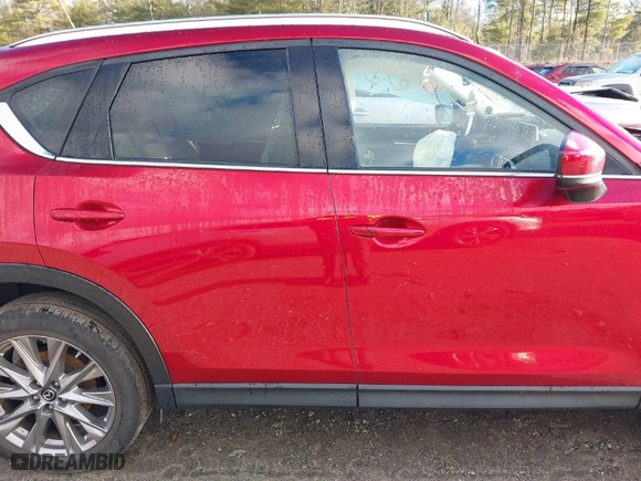 2020 Mazda CX-5 Grand Touring with VIN JM3KFADM9L0831292, listed as a IAAI auction lot 41116109 with NaN miles. Bid and sale history available at carsss.com. Image 13.