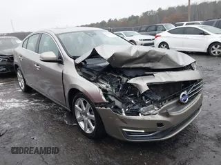 2016 Volvo S60 T5 Drive-E Premier with VIN YV126MFK5G2394269, listed as a IAAI auction lot 41050761 with 118,654 mi miles. Bid and sale history available at carsss.com. Image 1.
