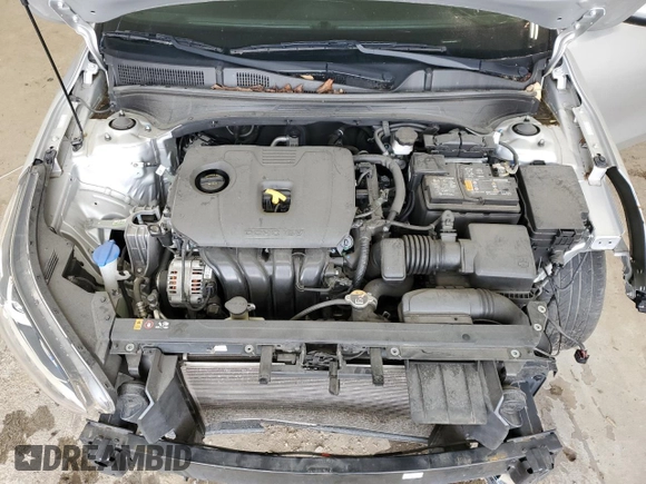 2021 Kia Forte LXS z VIN 3KPF24AD3ME399979, wystawiony jako Copart lot #58236575 z przebiegiem 83 087 mil mil oraz Czysty tytuł • Clean title. Historia ofert i sprzedaży dostępna na DreamBid. Obrazek 11.