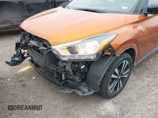 2019 Nissan Kicks SR with VIN 3N1CP5CU7KL556416, listed as a IAAI auction lot 41414054 with 53,250 mi miles. Bid and sale history available at carsss.com. Image 6.