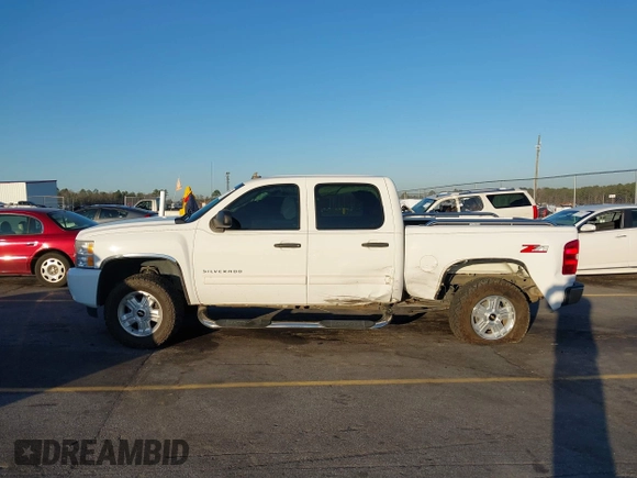2011 Chevrolet Silverado 1500 LT with VIN 3GCPCSE0XBG179219, listed as a IAAI auction lot 41769270 with 115,226 mi miles and . Bid and sale history available at DreamBid. Image 14.