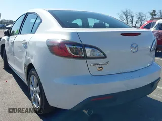 2011 Mazda Mazda3 i Touring with VIN JM1BL1VG0B1359034, listed as a IAAI auction lot 42069897 with 81,068 mi miles. Bid and sale history available at carsss.com. Image 3.