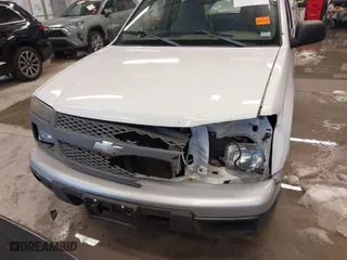 2005 Chevrolet Colorado Z85 with VIN 1GCCS148558250677, listed as a IAAI auction lot 41248759 with 137,594 mi miles. Bid and sale history available at carsss.com. Image 6.