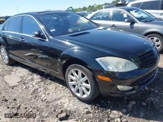 2007 Mercedes-Benz S-Class 5.5L V8 with VIN WDDNG86X97A090361, listed as a IAAI auction lot 41976832 with 210,763 mi miles. Bid and sale history available at carsss.com. Image 1.